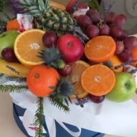 Новогодние фруктовые боксы Новогодний фруктовый бокс бокс.Наполение и стоимость зависит от пожелания и предпочтения заказчика.